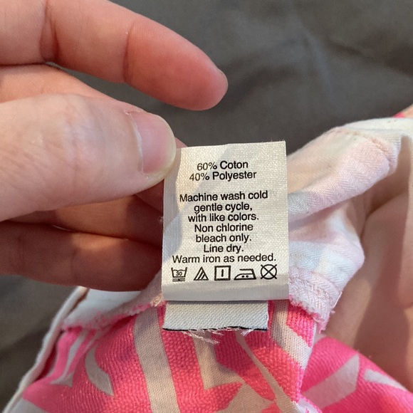 2/$30 🩷 J Crew shorts 🩷 size 6 🩷 pink and white 🩷 textured - Picture 11 of 15